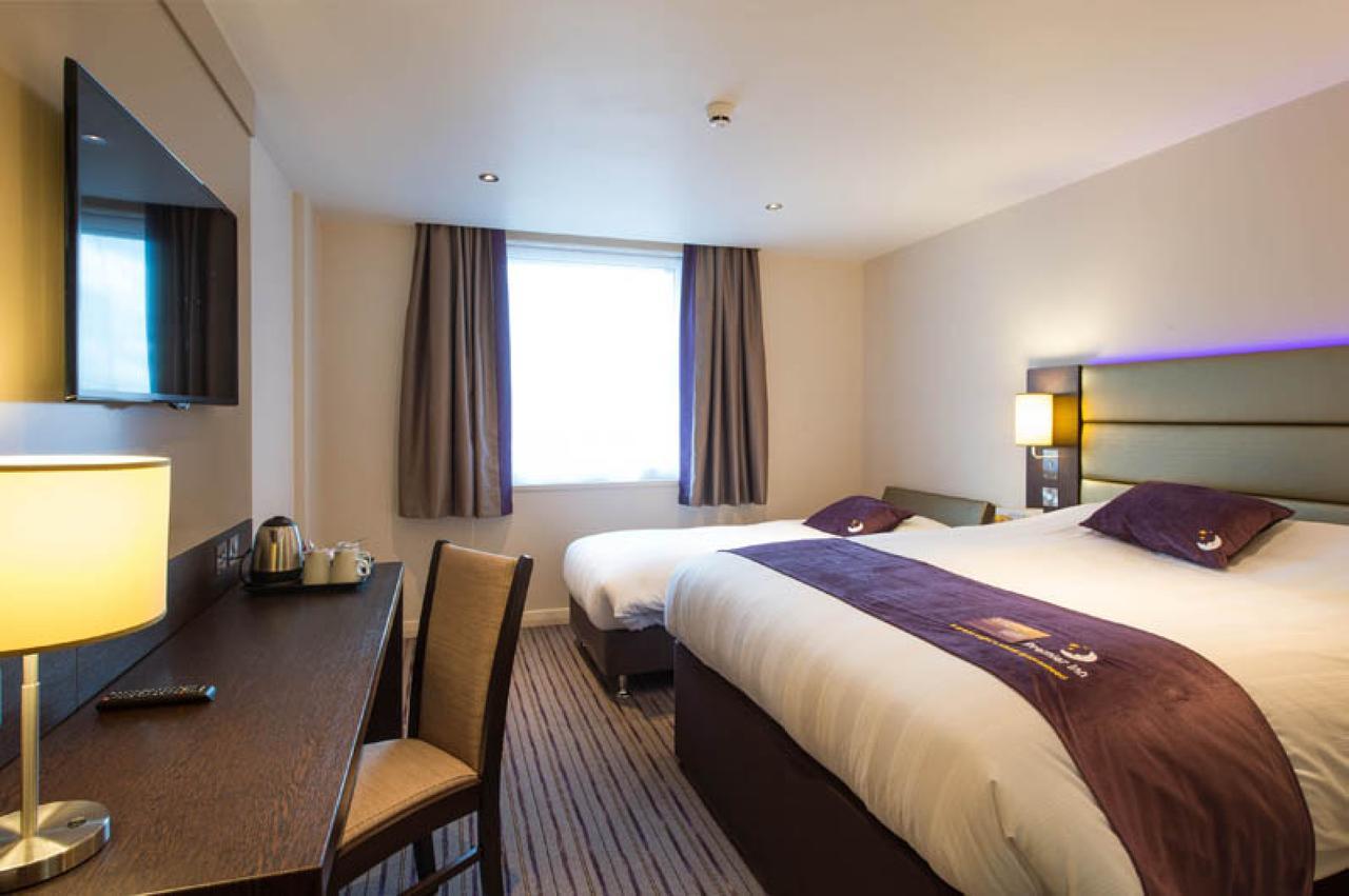 Premier Inn London Eltham Exterior photo