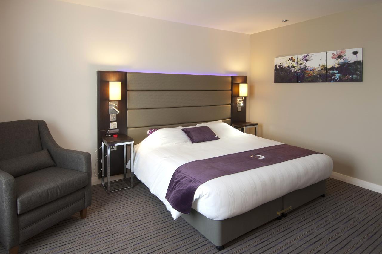 Premier Inn London Eltham Exterior photo