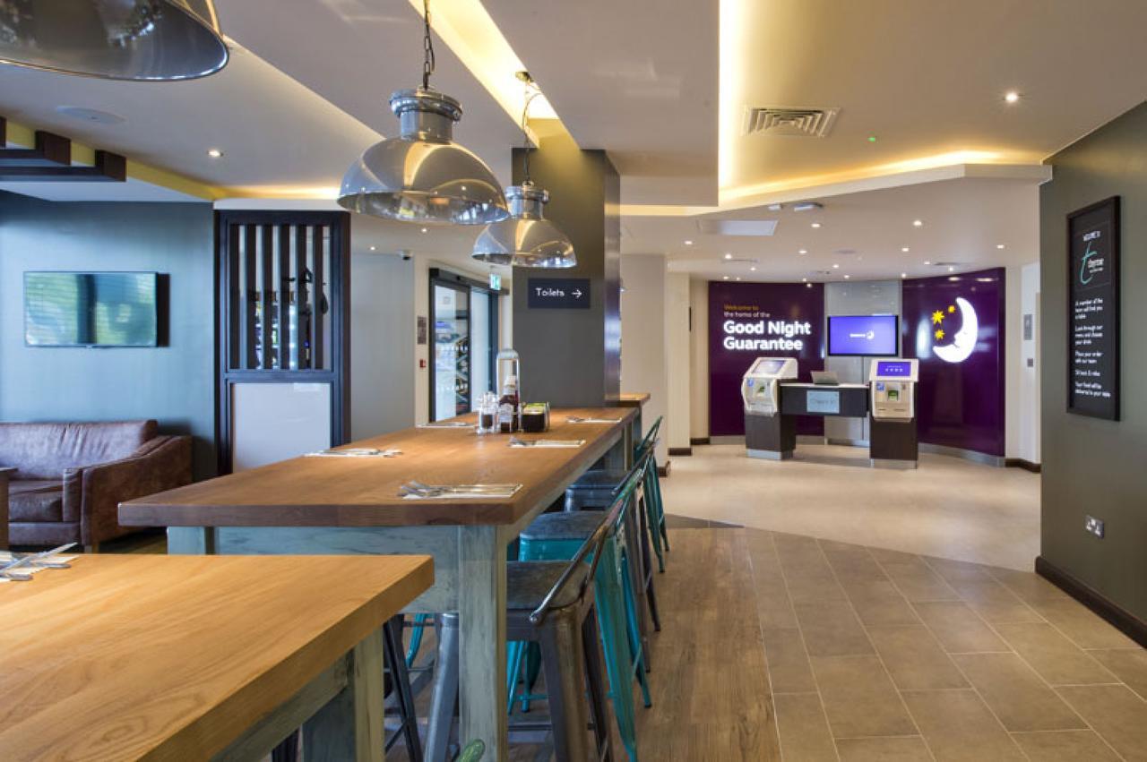 Premier Inn London Eltham Exterior photo
