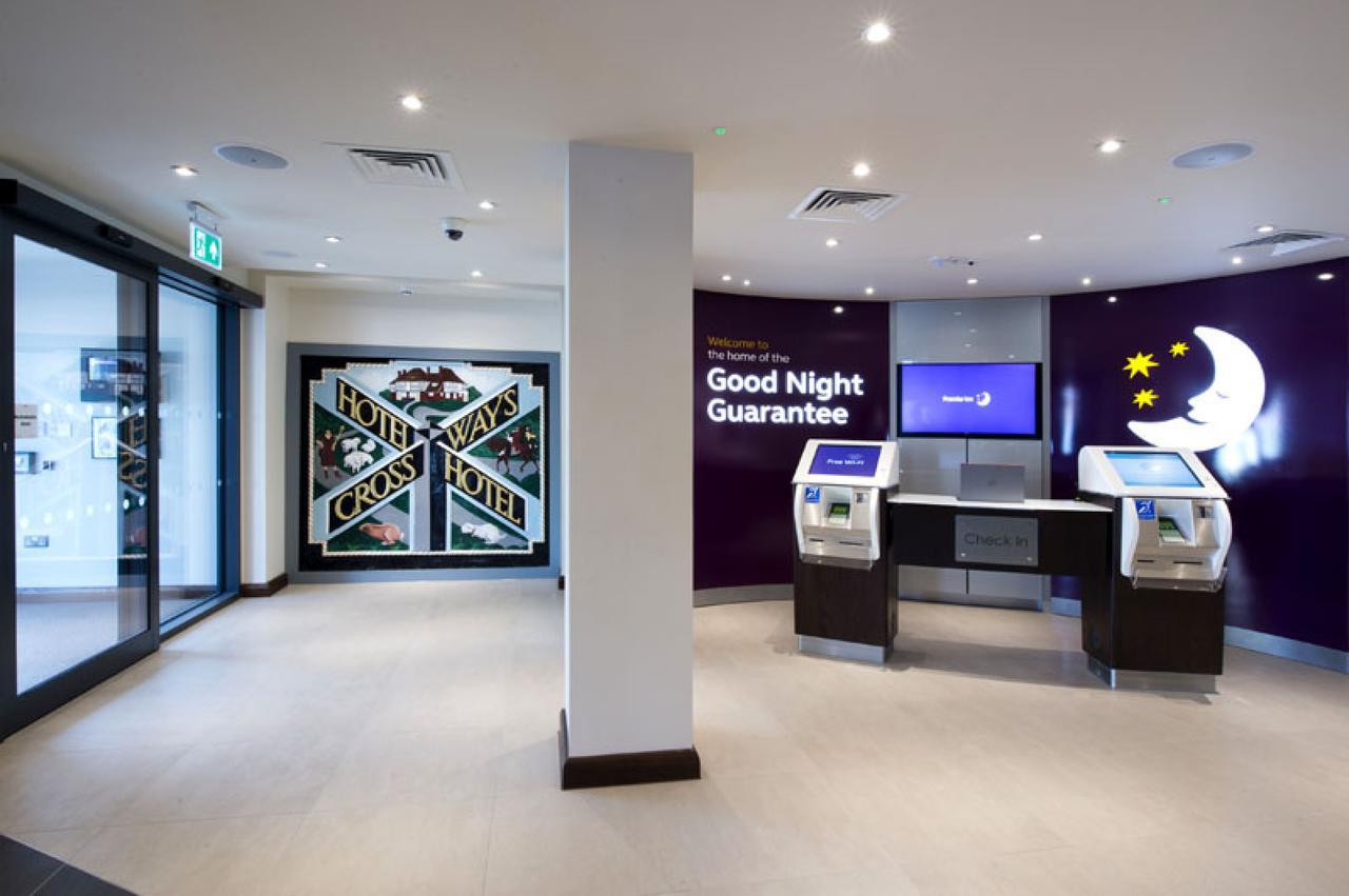Premier Inn London Eltham Exterior photo