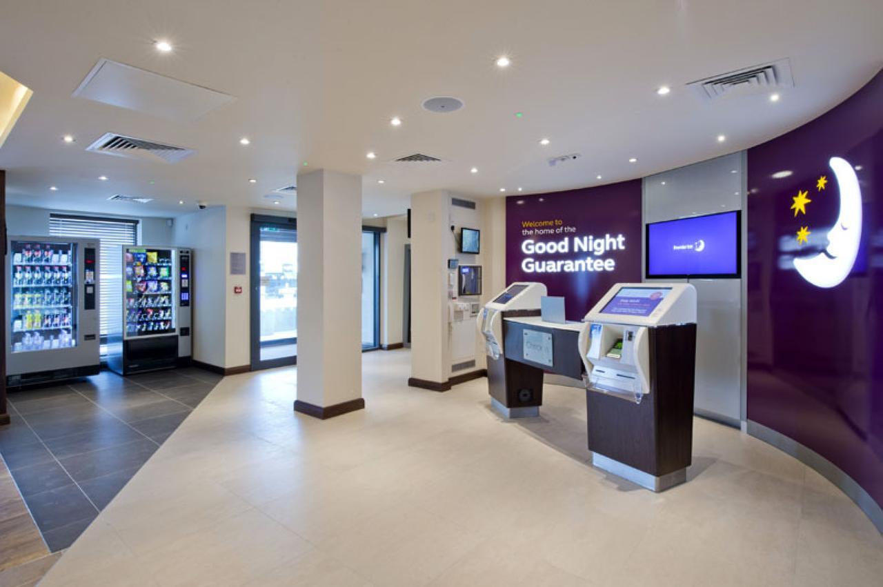 Premier Inn London Eltham Exterior photo