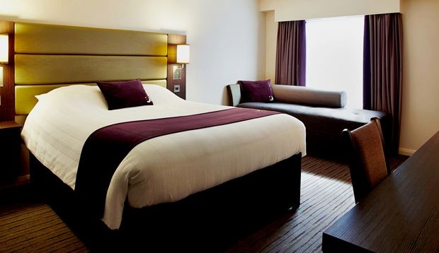 Premier Inn London Eltham Exterior photo